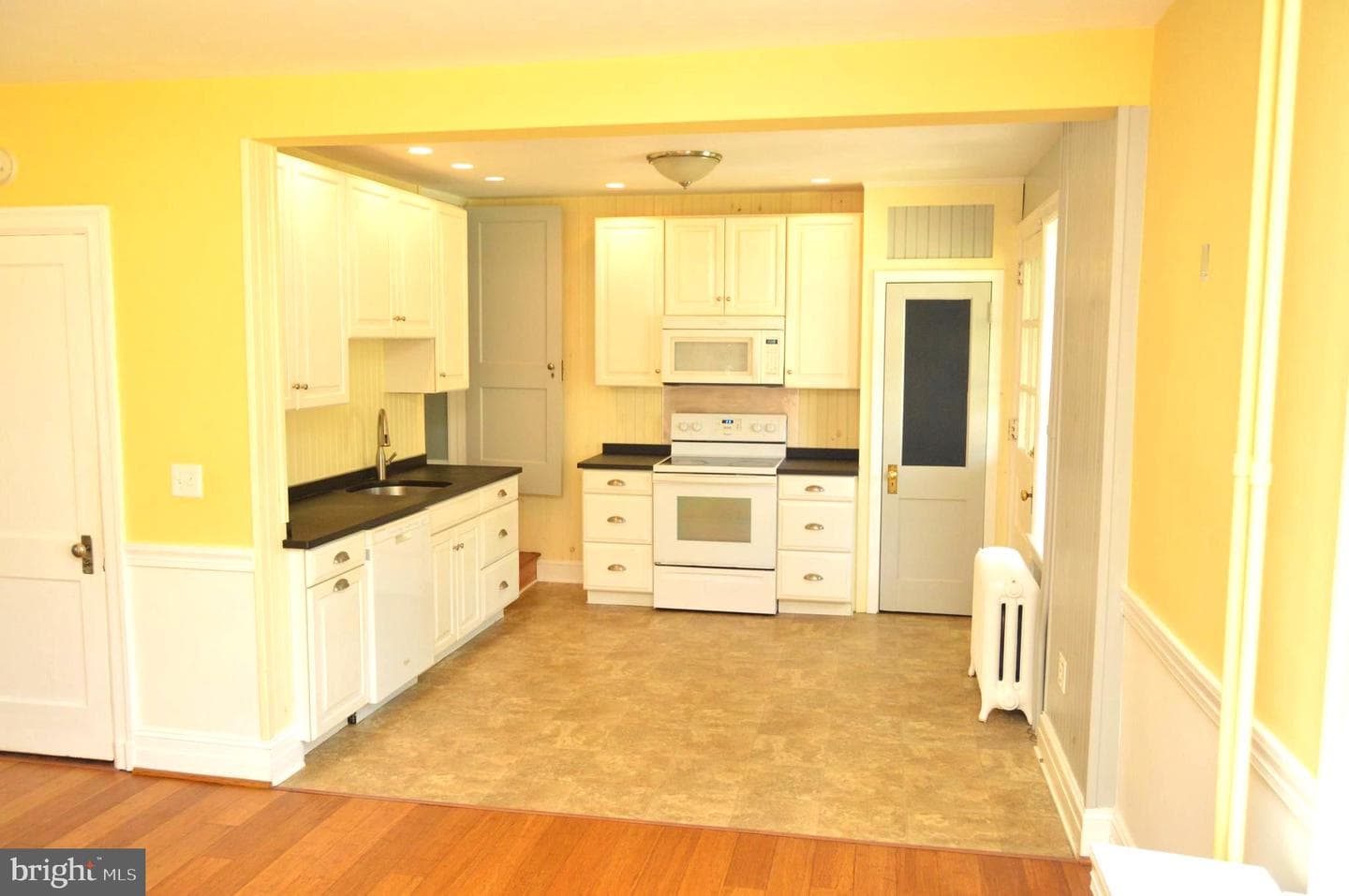 1329 Garfield Avenue photo 13