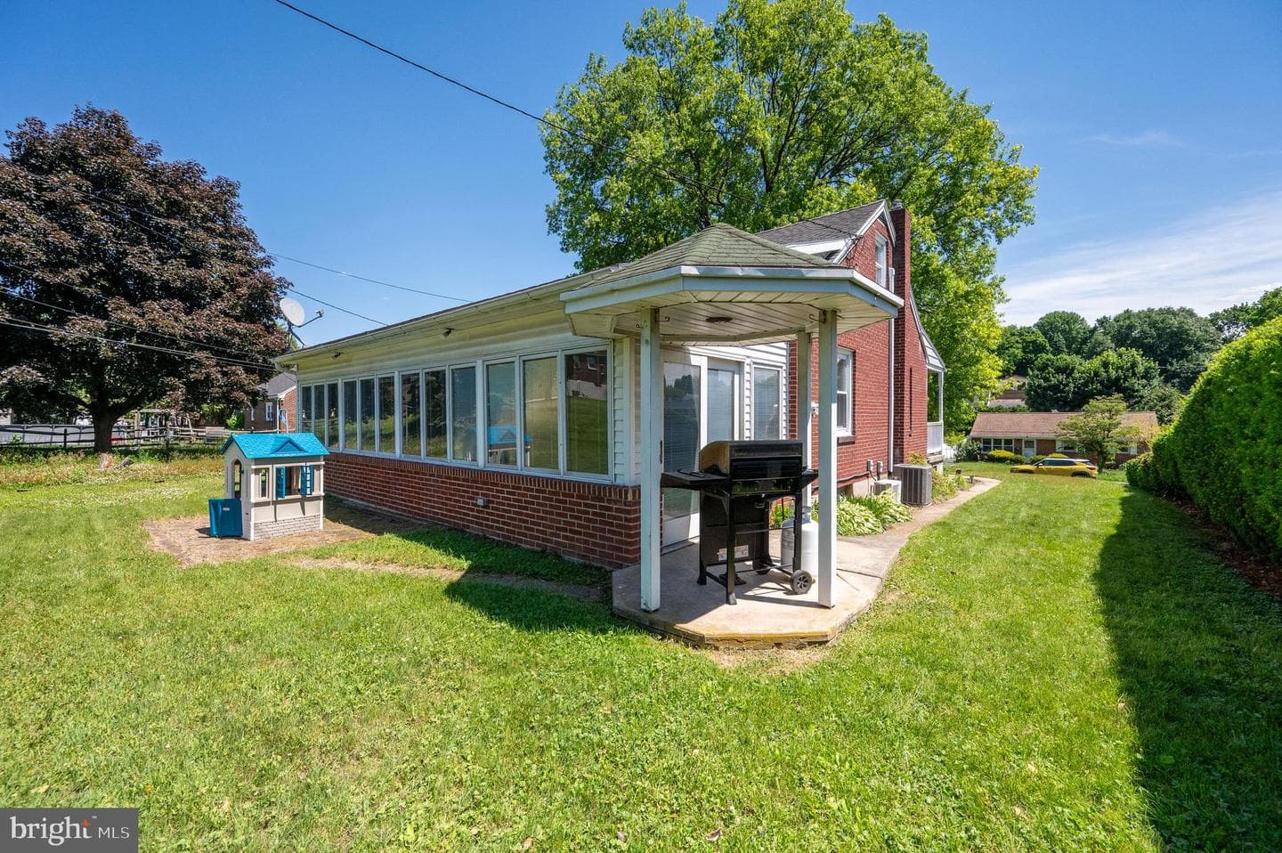 1941 Garfield Avenue photo 10