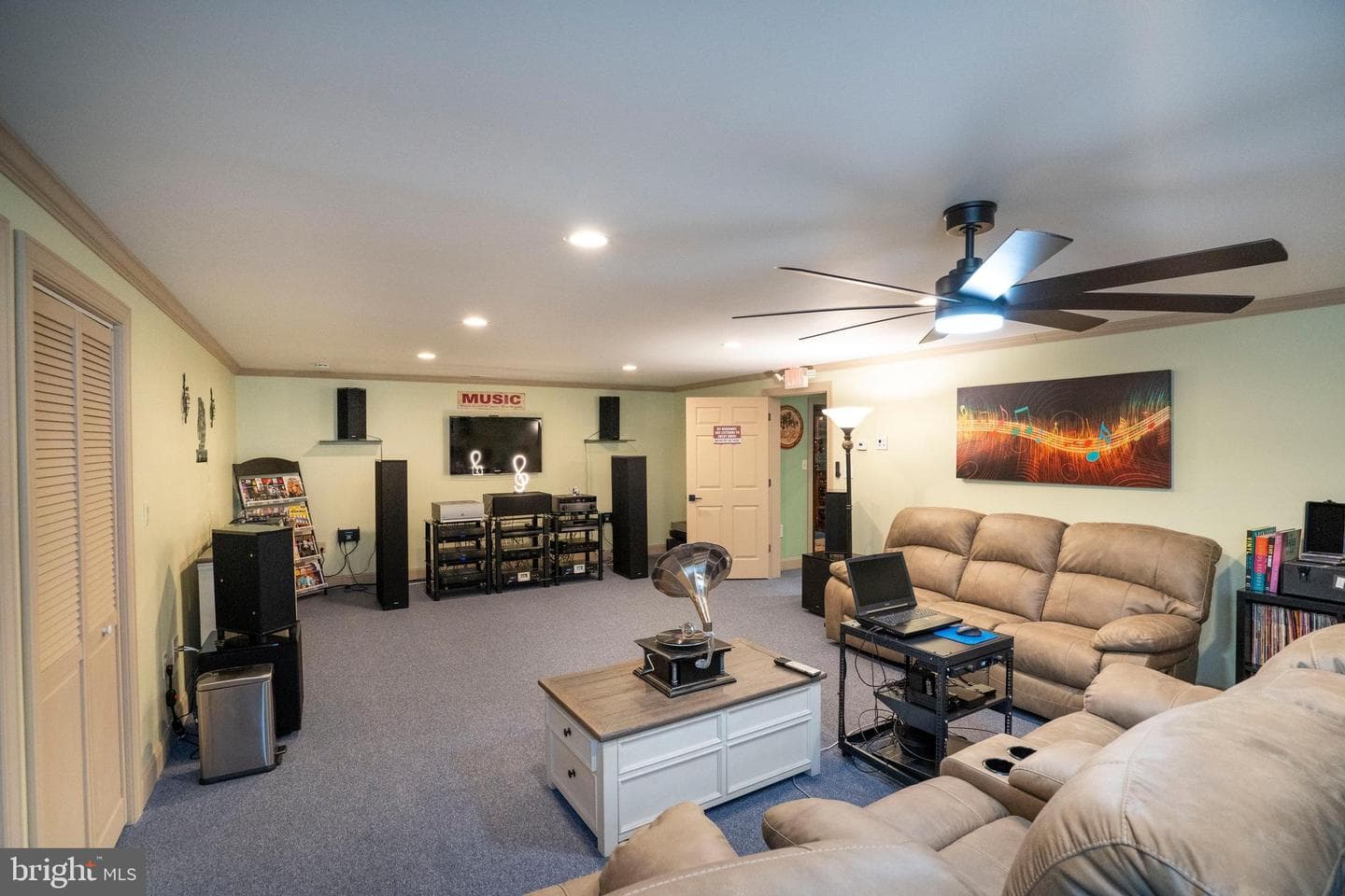 479 Imperial Drive photo 51