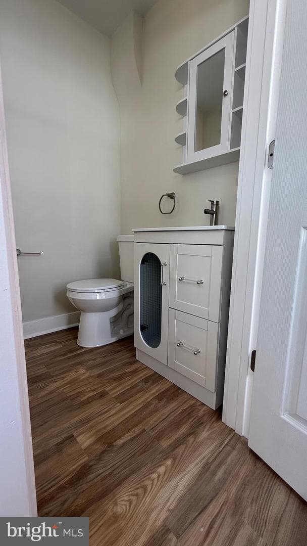 342 W 2nd Street photo 11