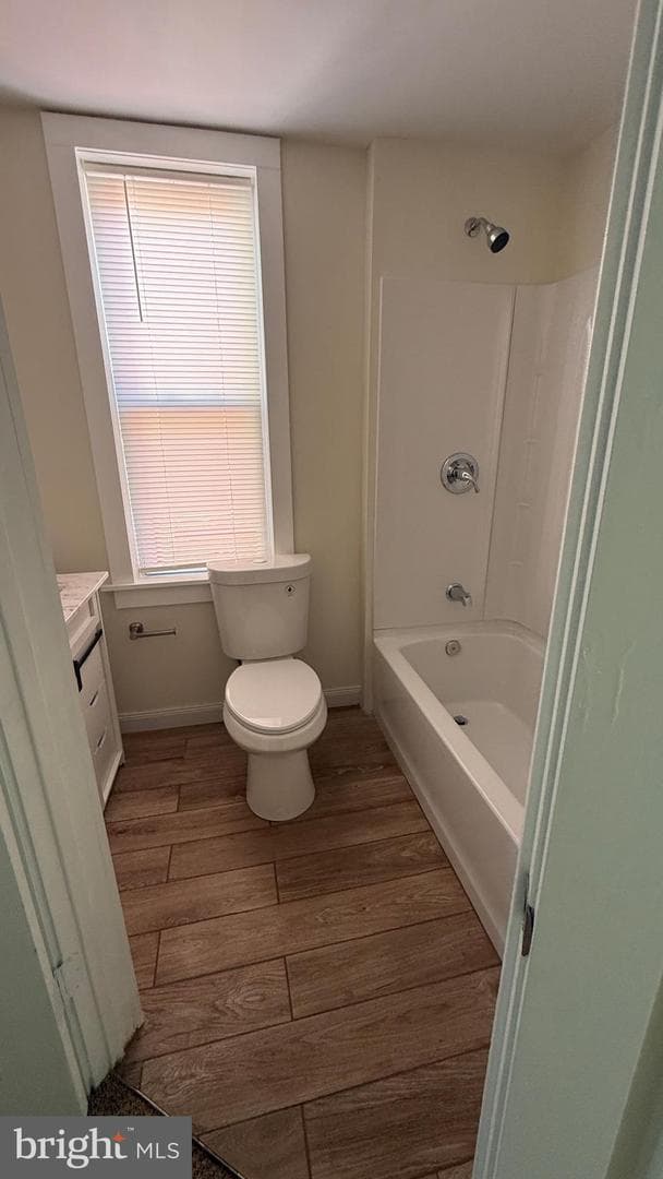 342 W 2nd Street photo 18