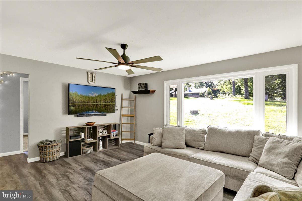 325 Faust Road photo 10