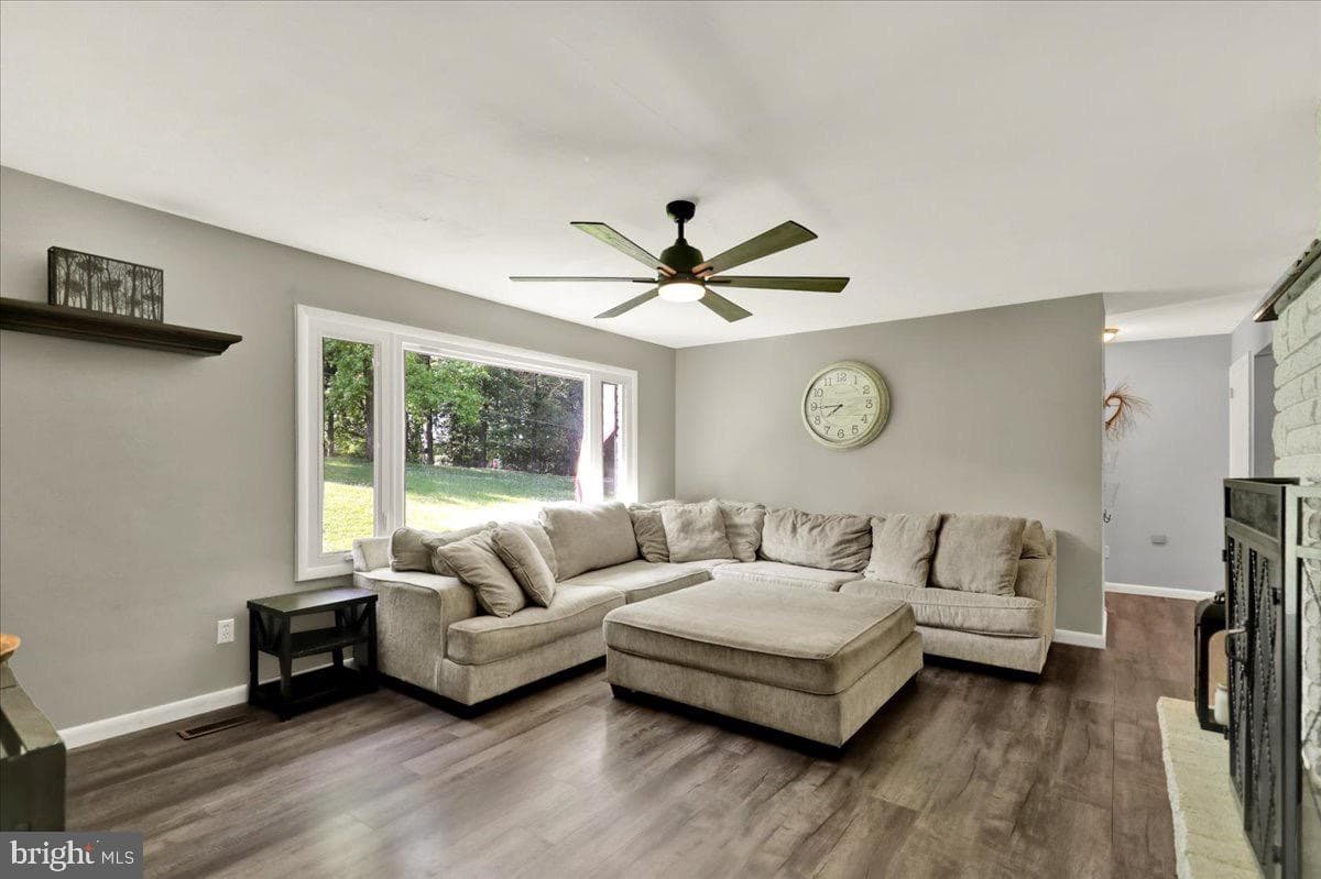 325 Faust Road photo 11