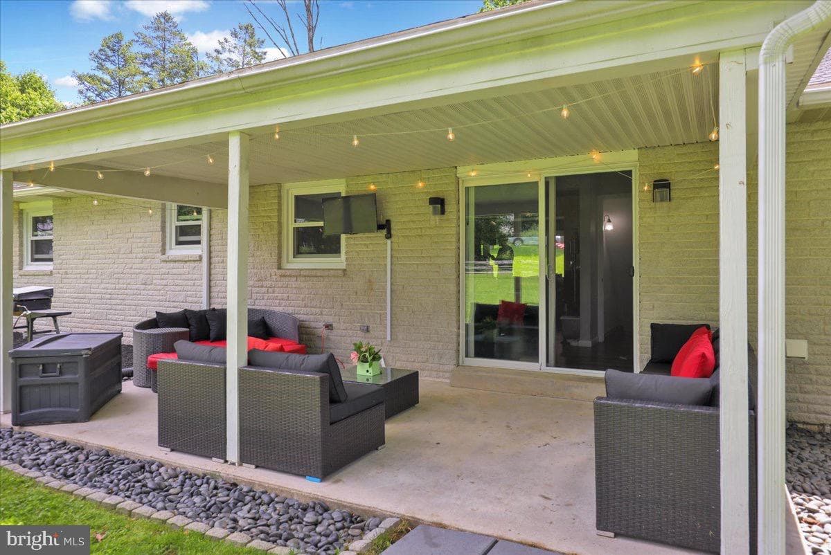 325 Faust Road photo 5