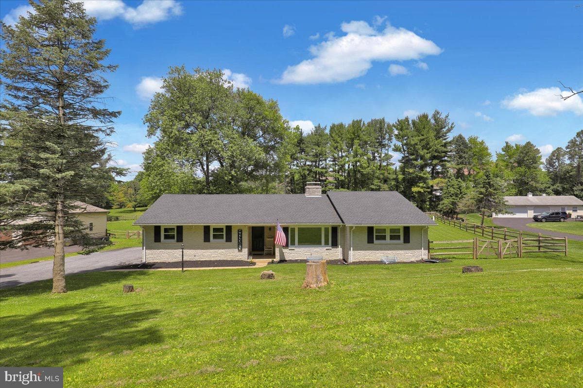 325 Faust Road photo 9