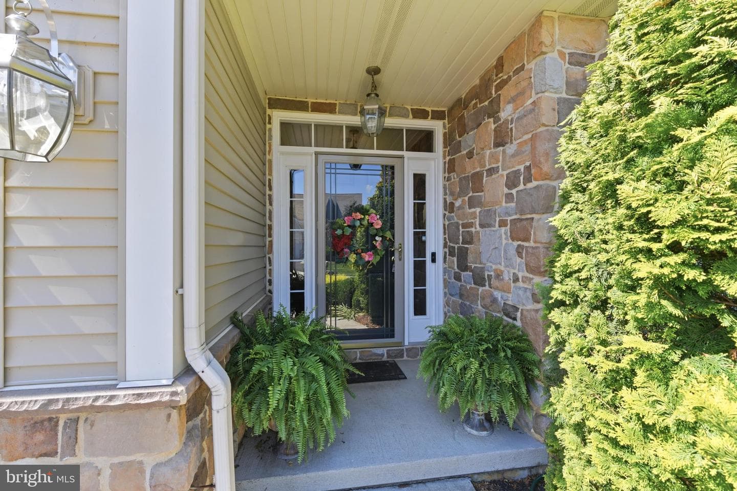 412 Westbury Drive photo 2