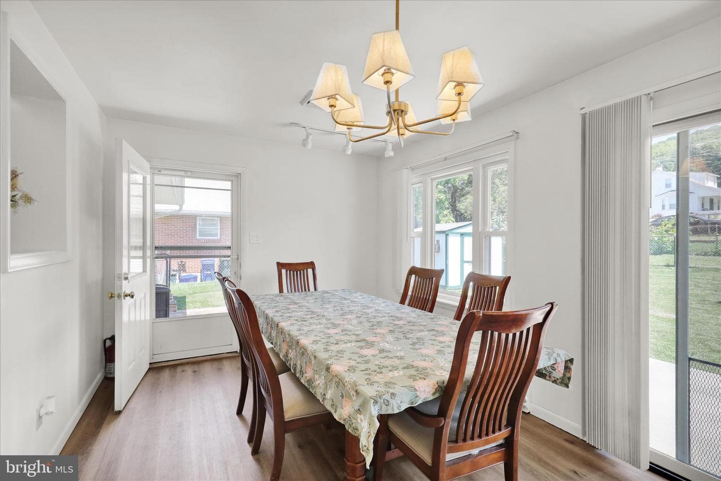 3427 Gray Street photo 12