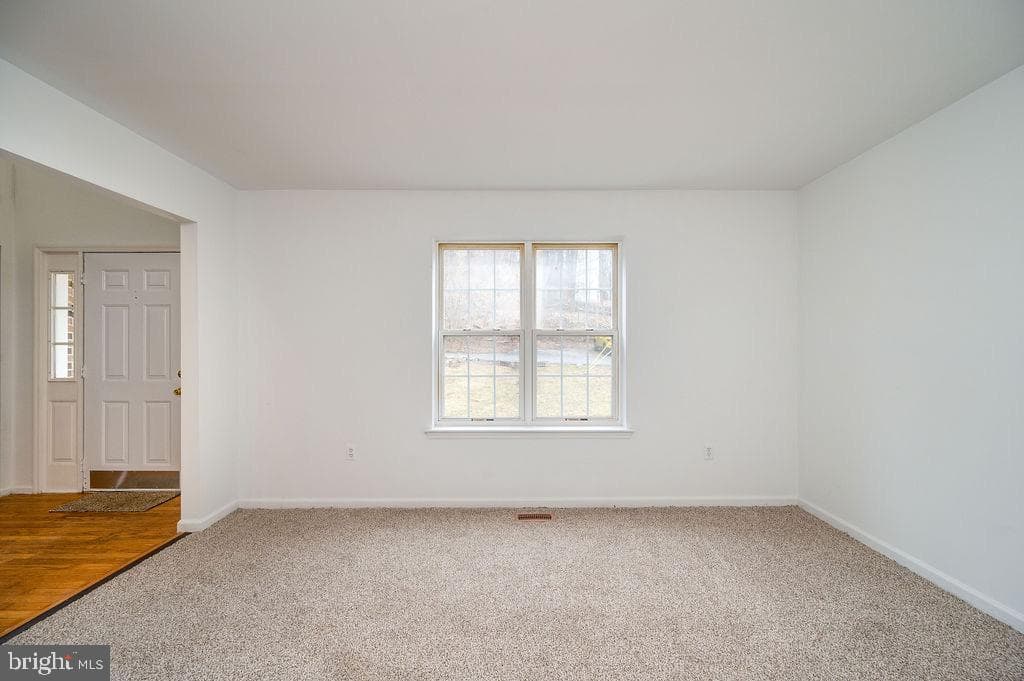 4807 Wentzel Avenue photo 6