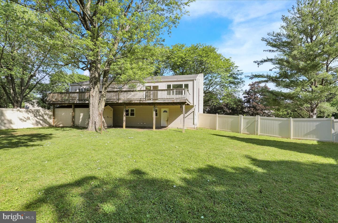 97 Wellington Boulevard photo 34
