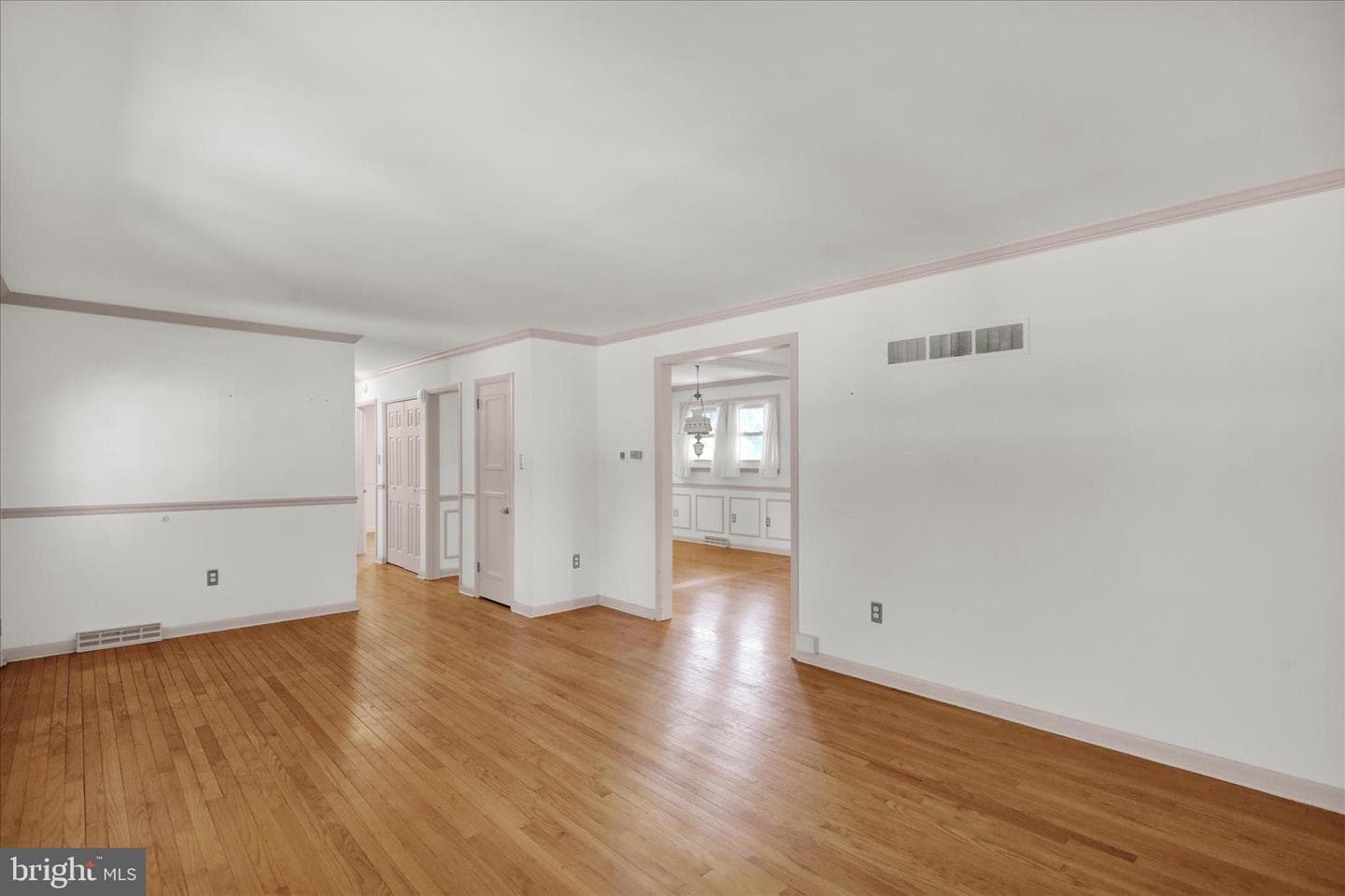 1505 Cromwell Drive photo 11