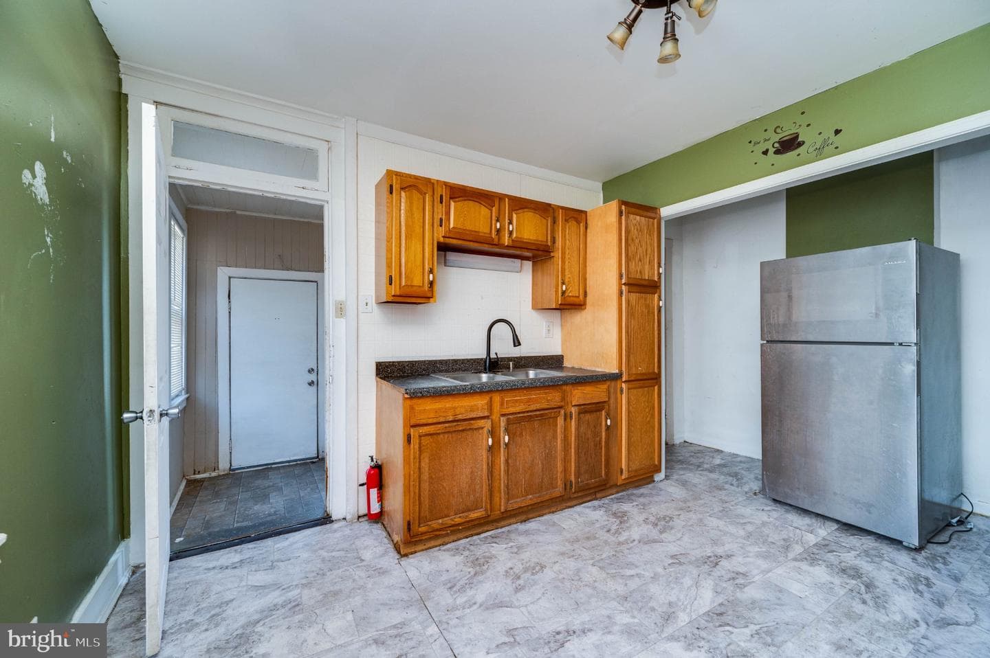 645 Lancaster Avenue photo 16