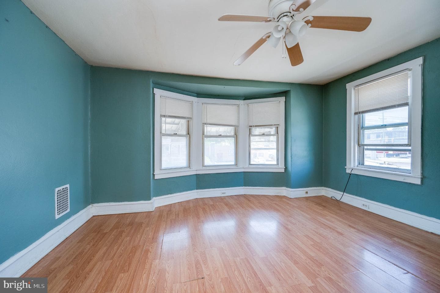 645 Lancaster Avenue photo 32