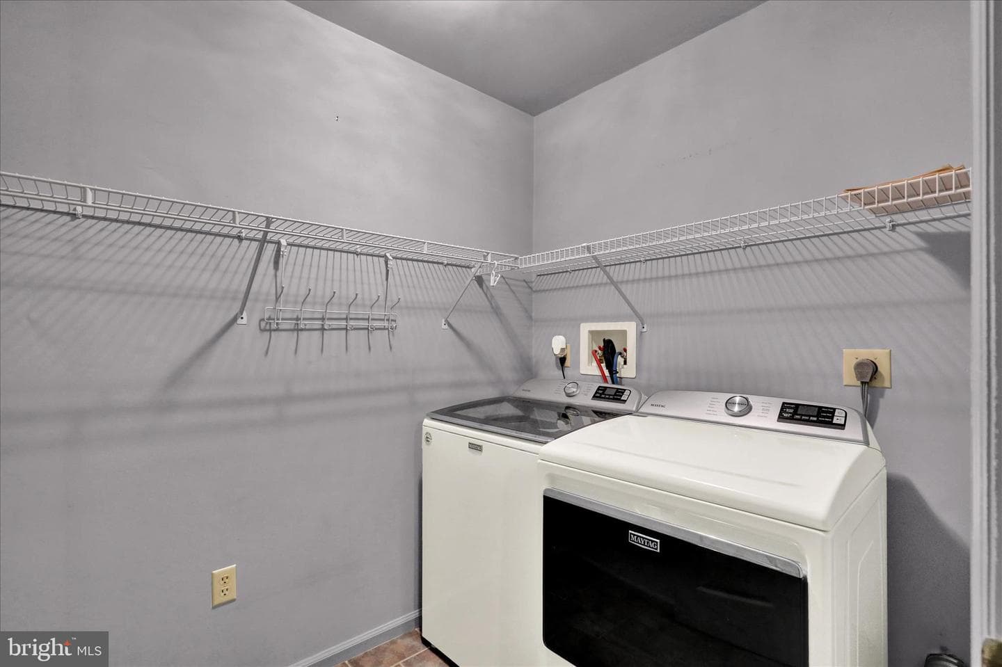 1032 Amity Circle photo 14