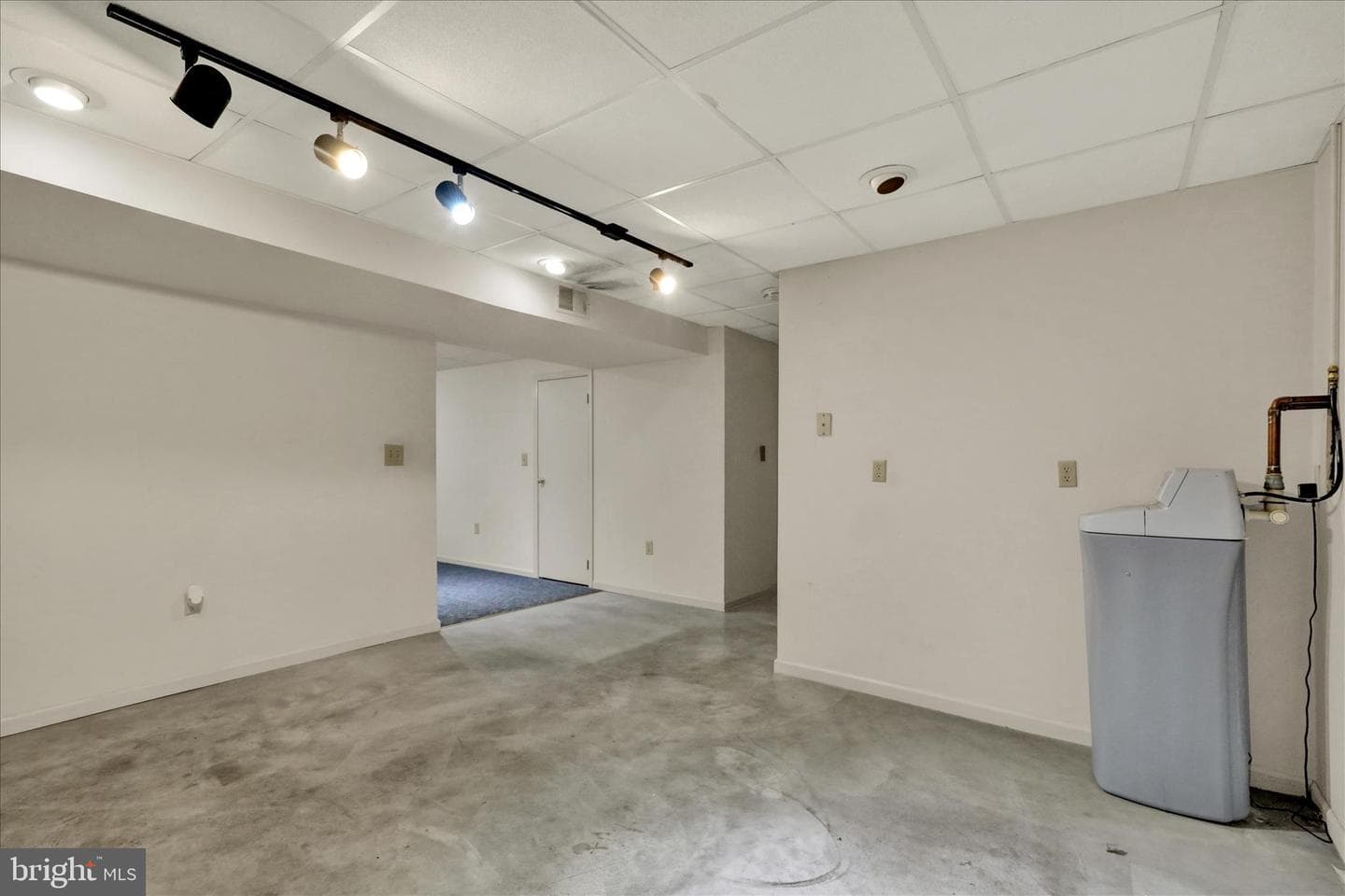 1032 Amity Circle photo 35