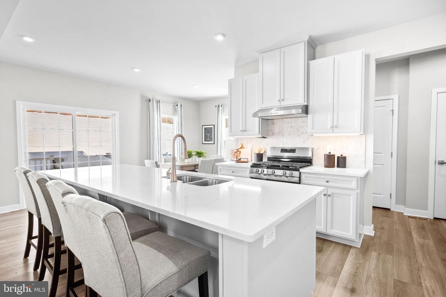 141 Dithridge Drive photo 4
