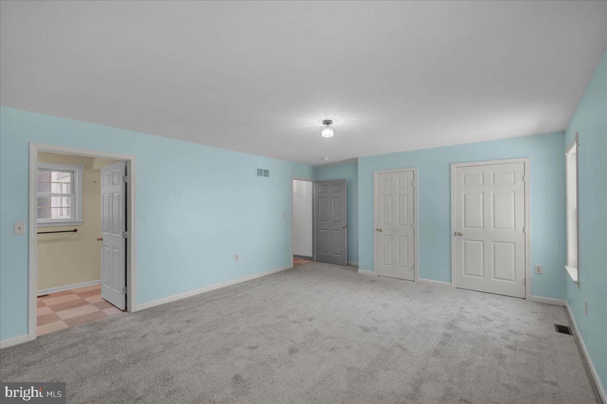 223 Woodbridge Lane photo 18