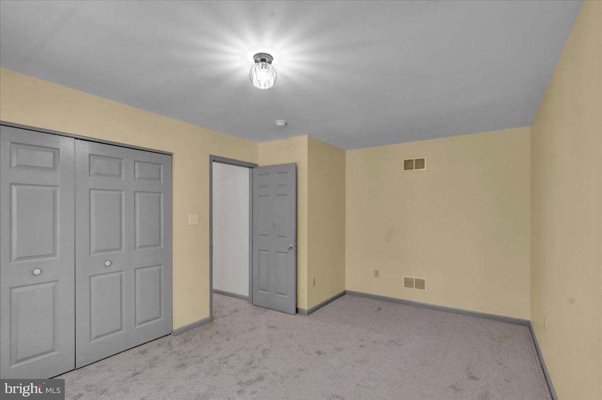 223 Woodbridge Lane photo 37