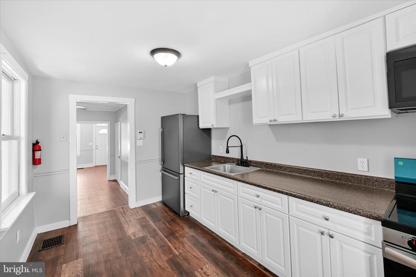 547 S 10th Street photo 12