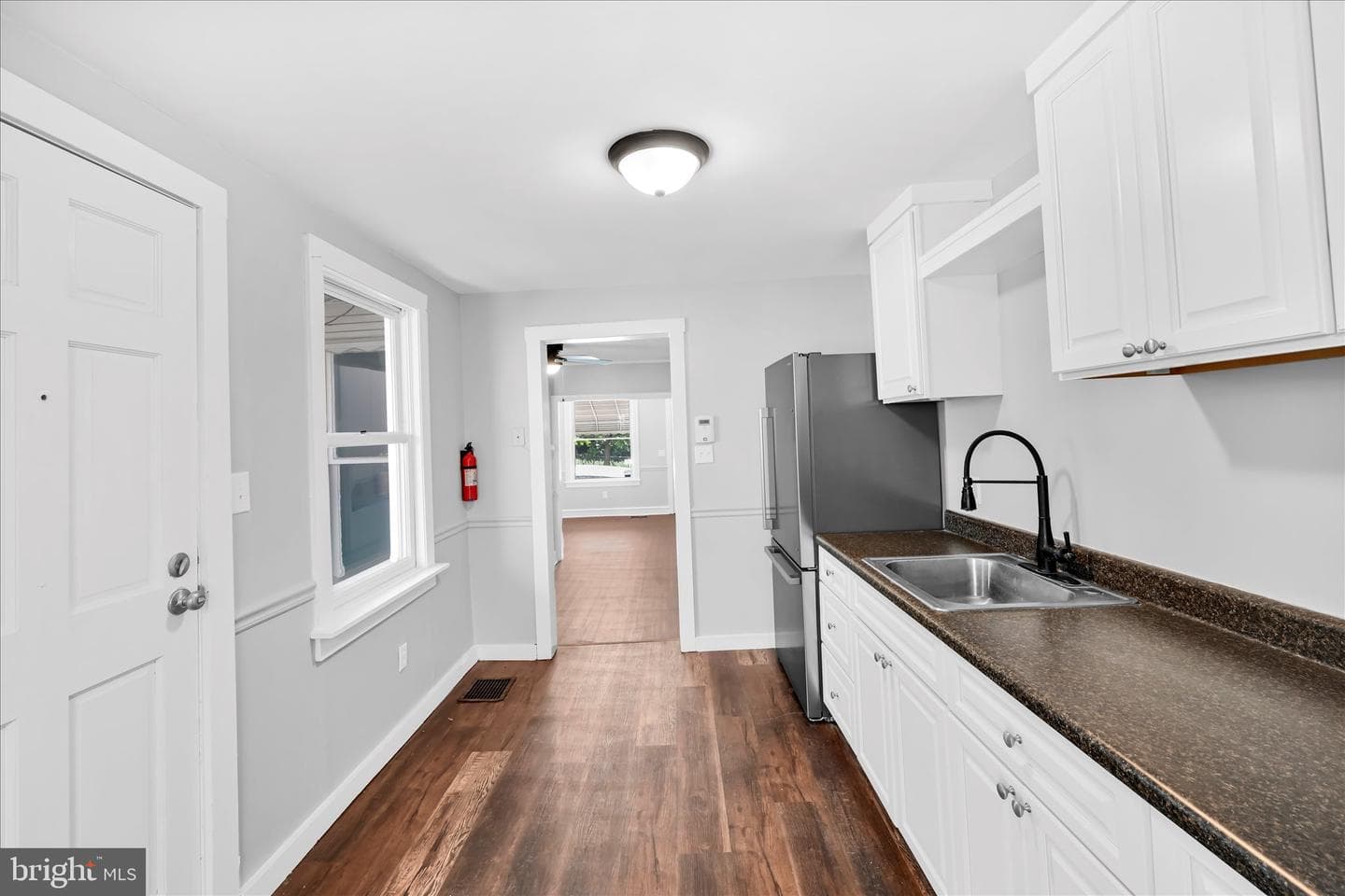547 S 10th Street photo 13