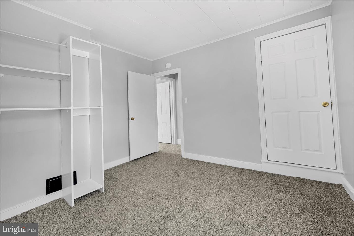 547 S 10th Street photo 17