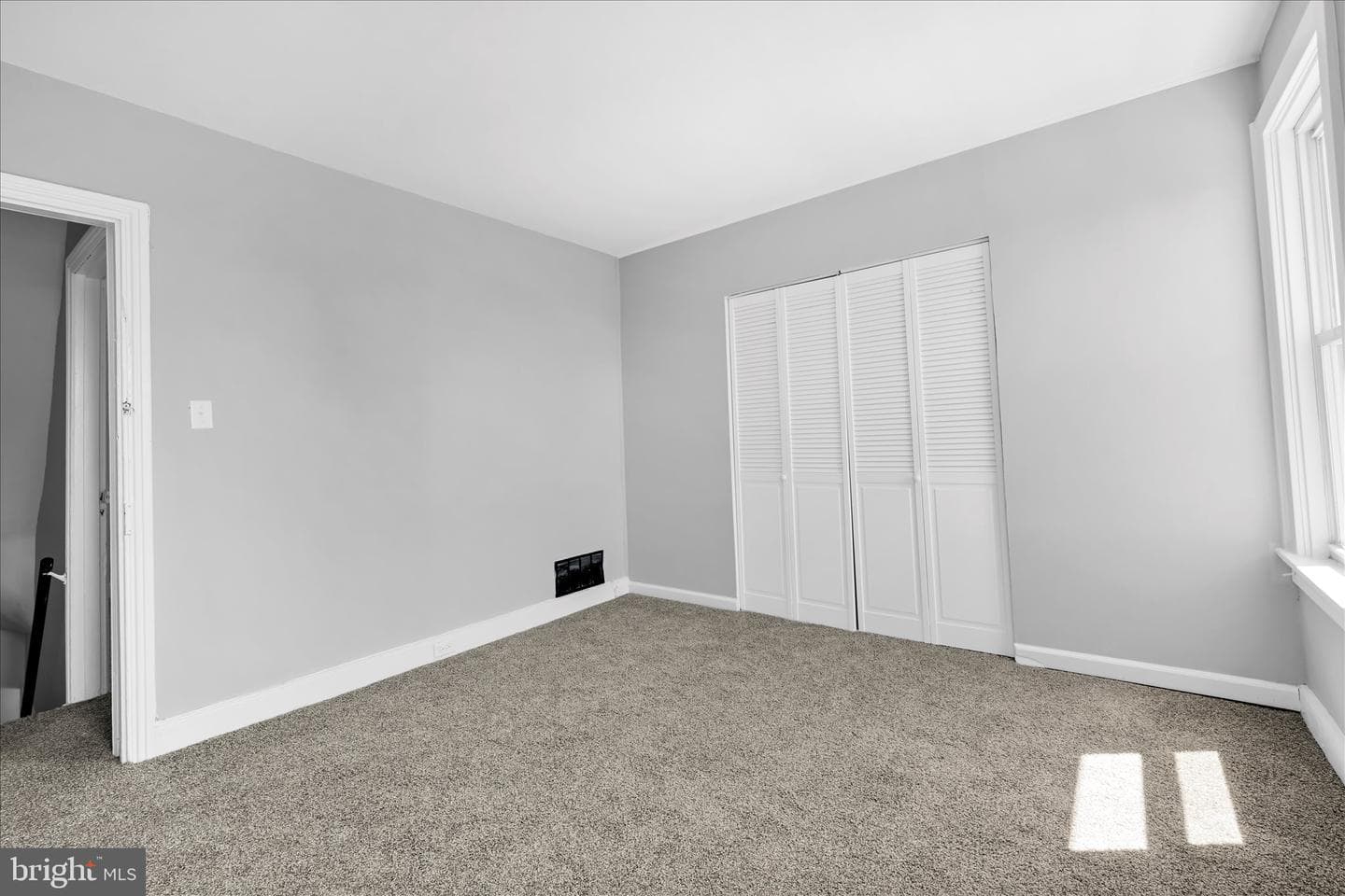 547 S 10th Street photo 20