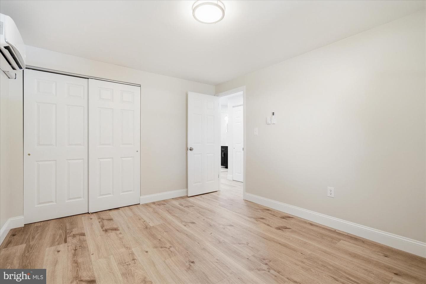 121 Pennbrook Av photo 25