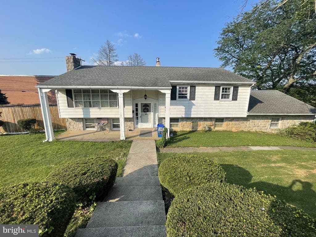 3909 Reiff Pl, Reading