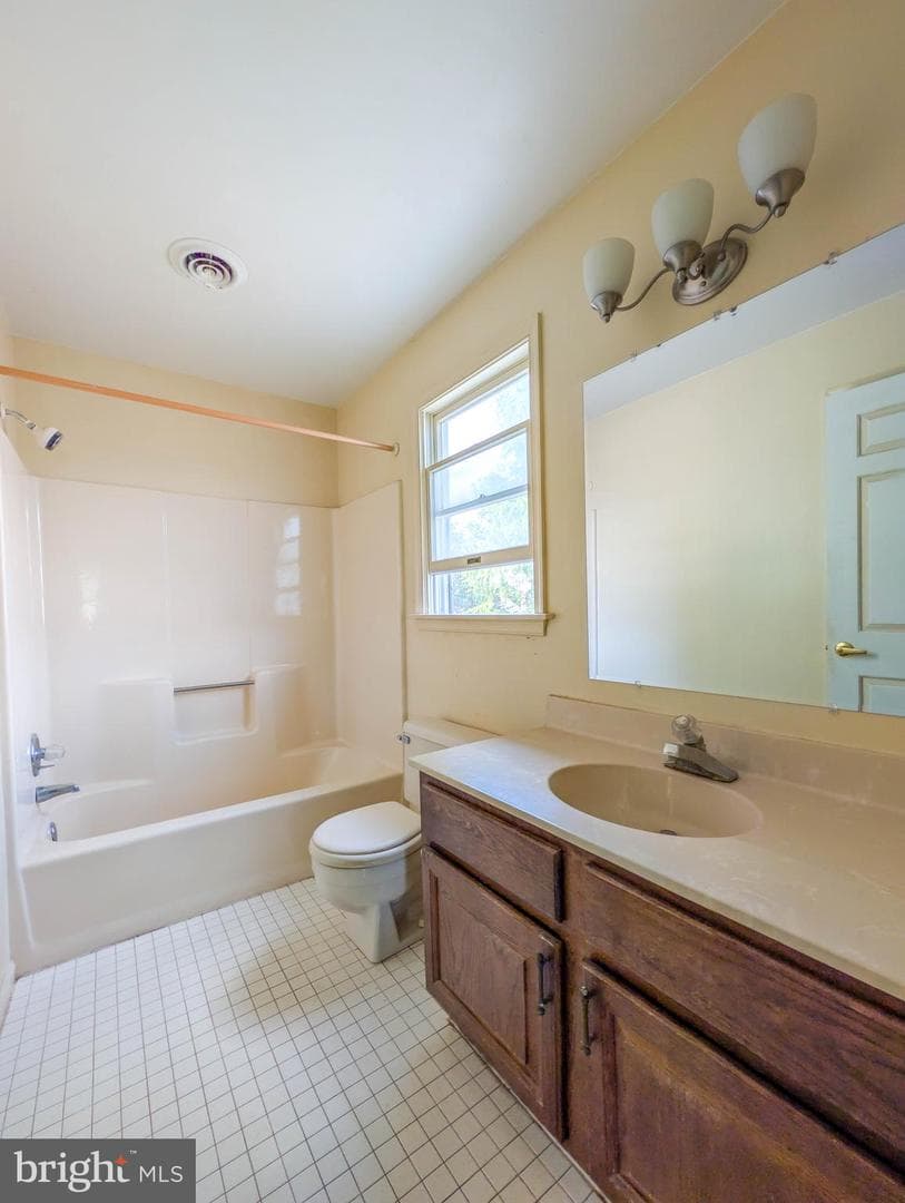 1524 Colony Drive photo 16