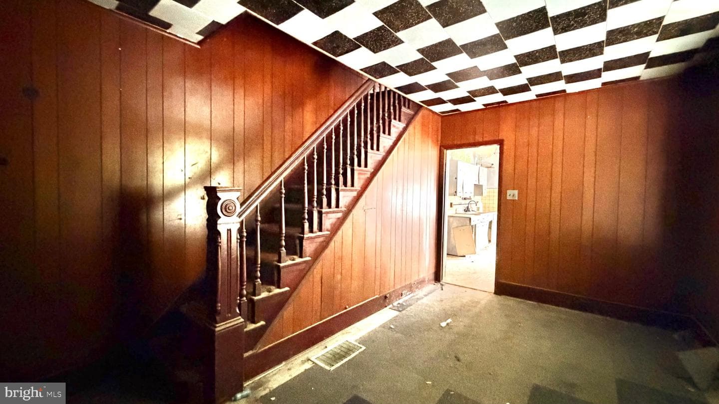 1359 Green Street photo 2