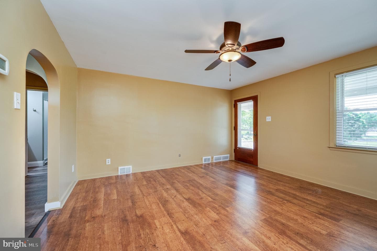 959 Greenway Terrace photo 10