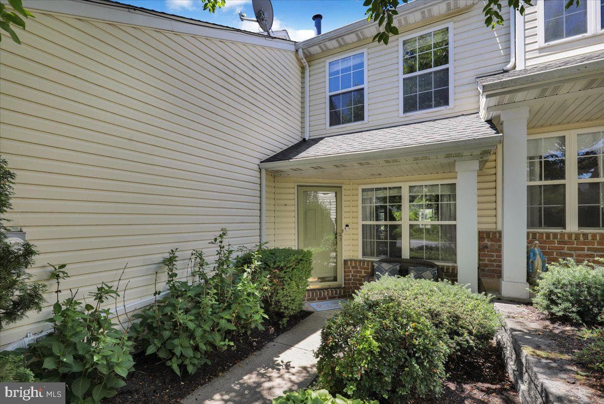 132 Hickory Lane, Reading