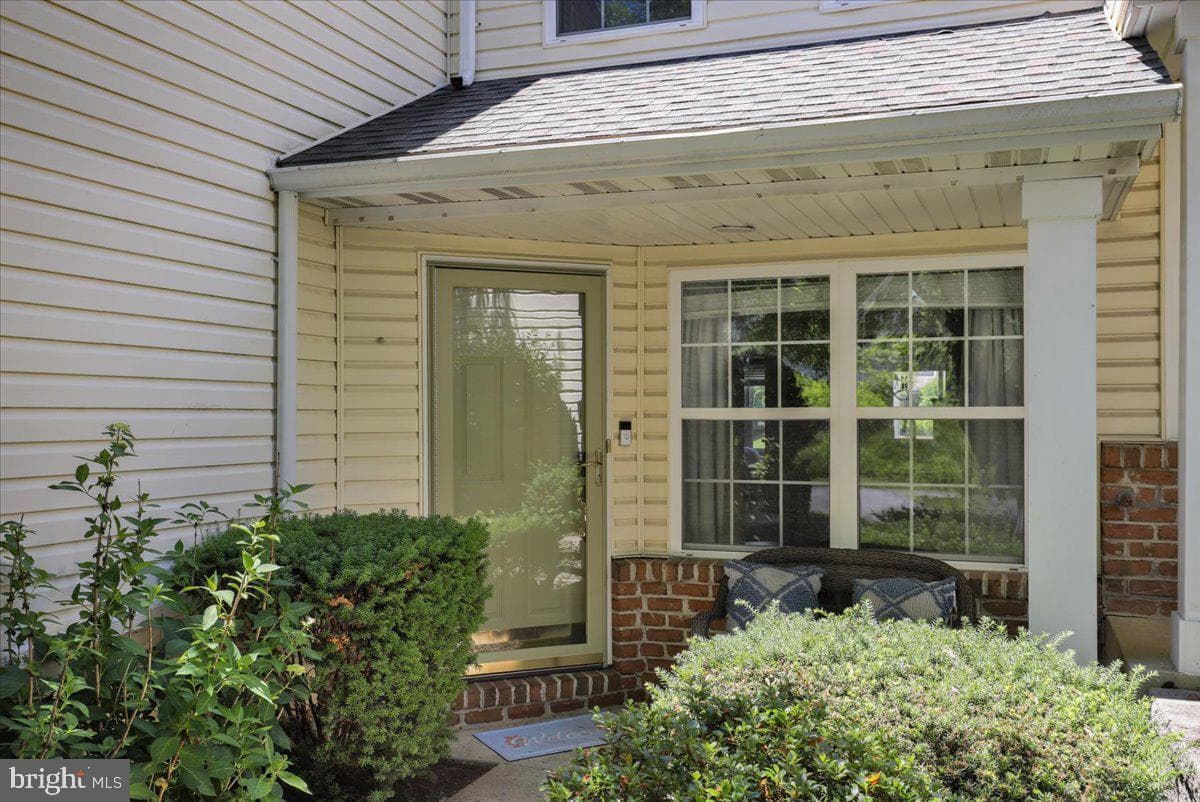 132 Hickory Lane photo 3