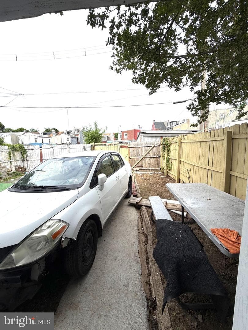 326 Spring Garden Street photo 20