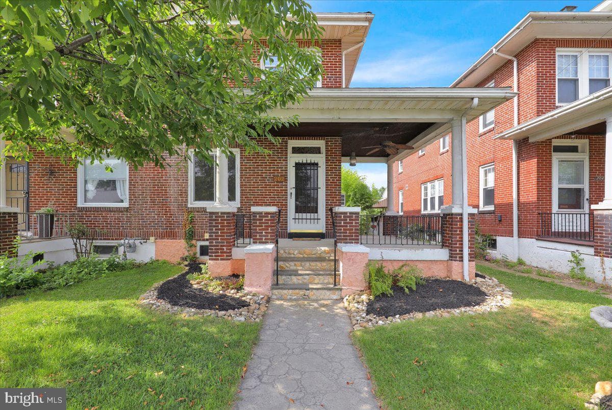 202 Madison Avenue, Laureldale