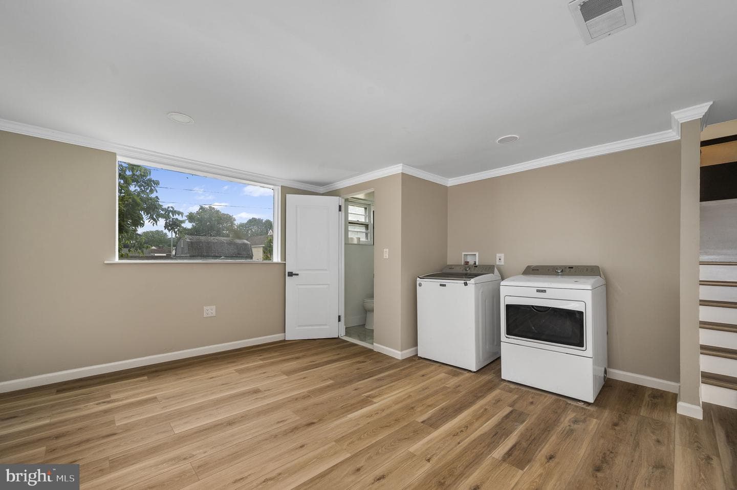 2400 Van Reed Road photo 11