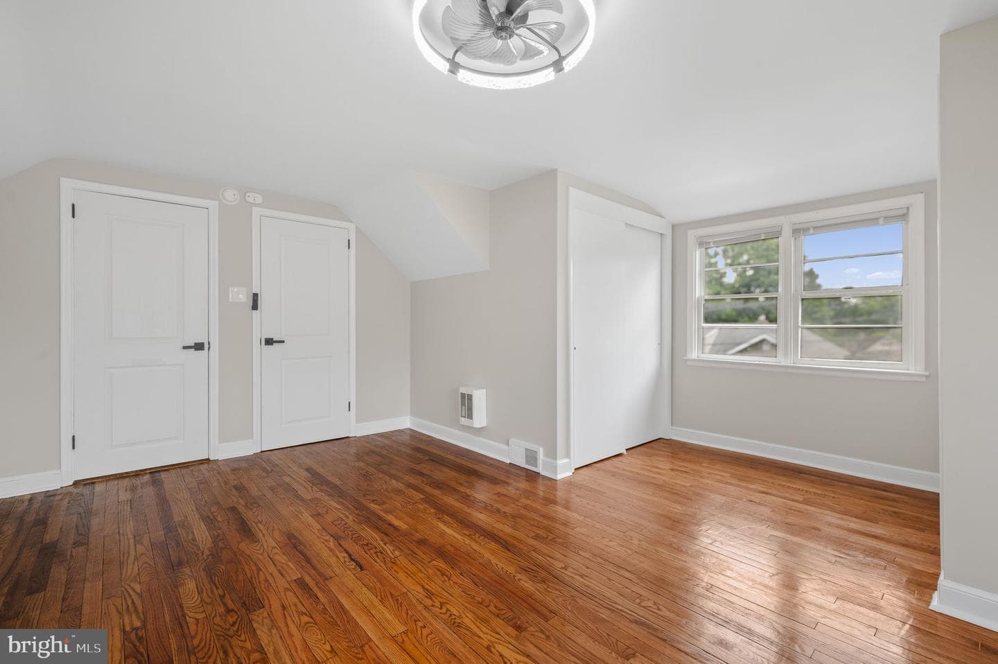 2400 Van Reed Road photo 19