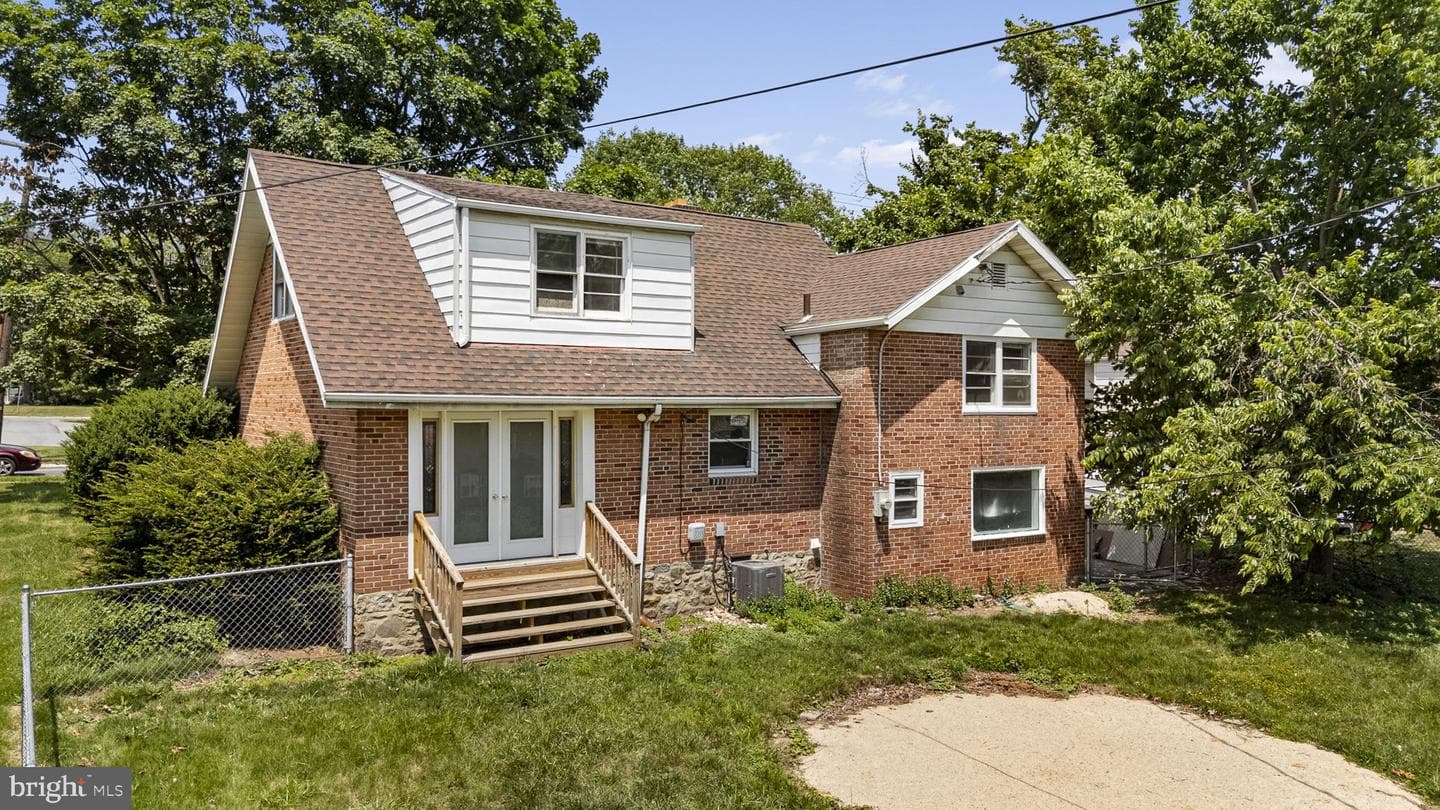 2400 Van Reed Road photo 20
