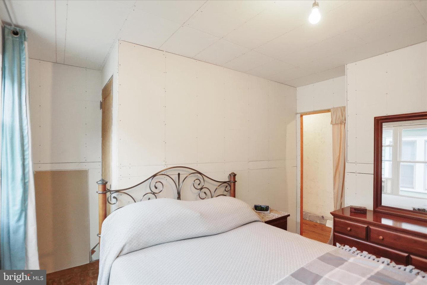 2517 Grant photo 13