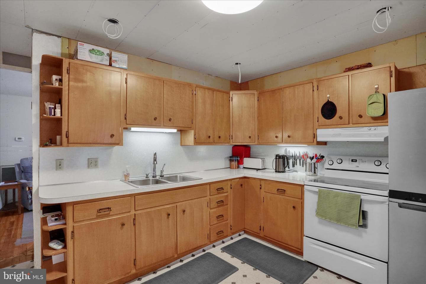 2517 Grant photo 8