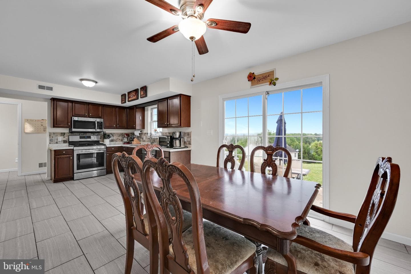 387 Oneida Drive photo 12