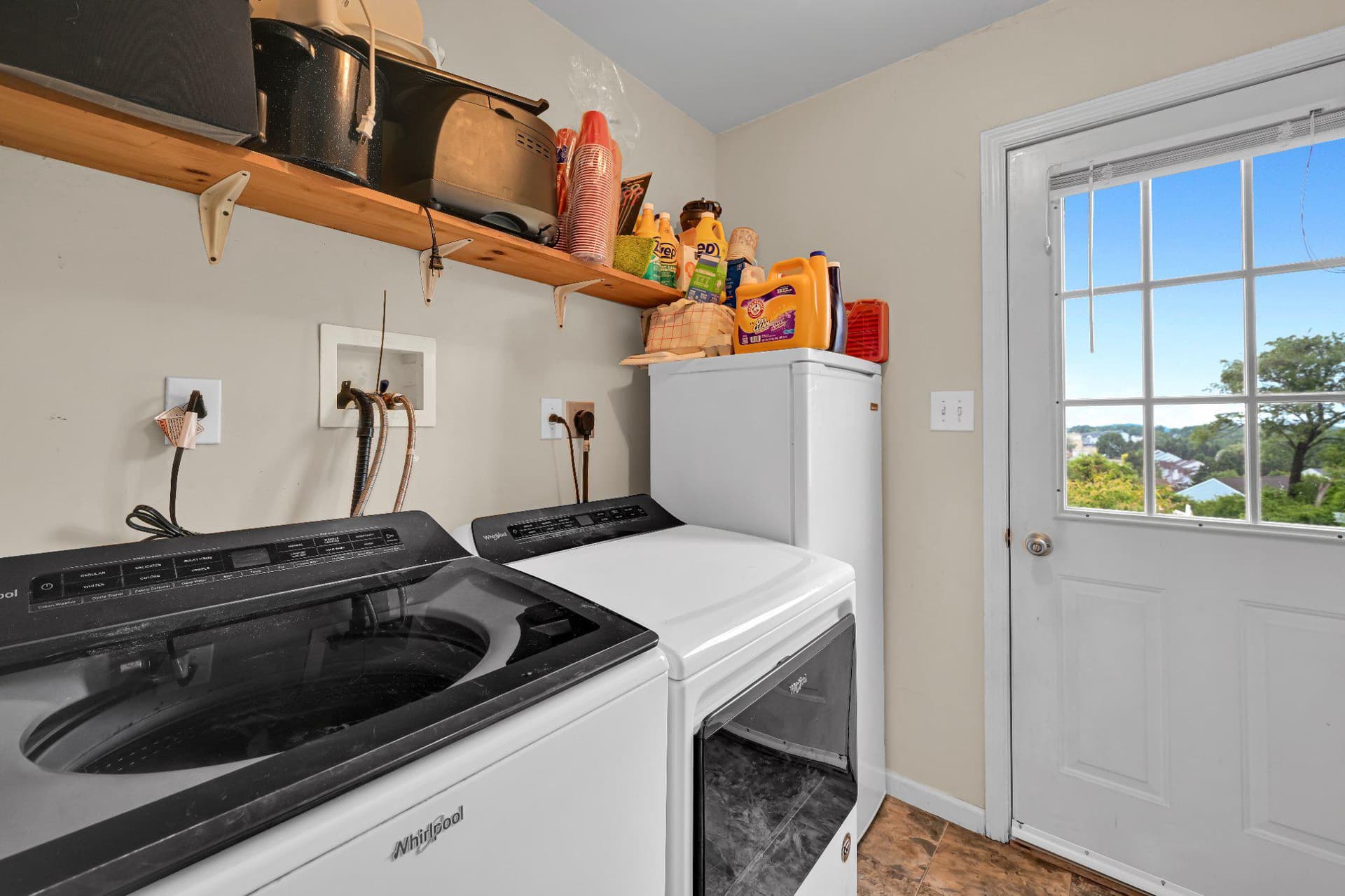 387 Oneida Drive photo 14