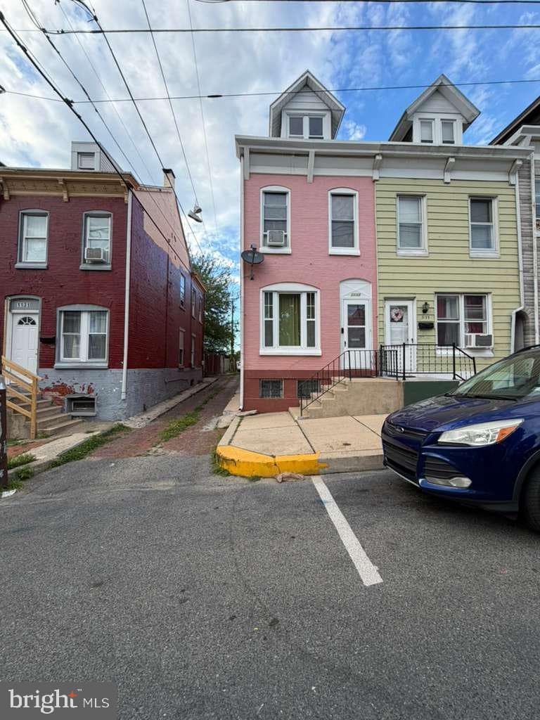 1133 Douglass St, Reading