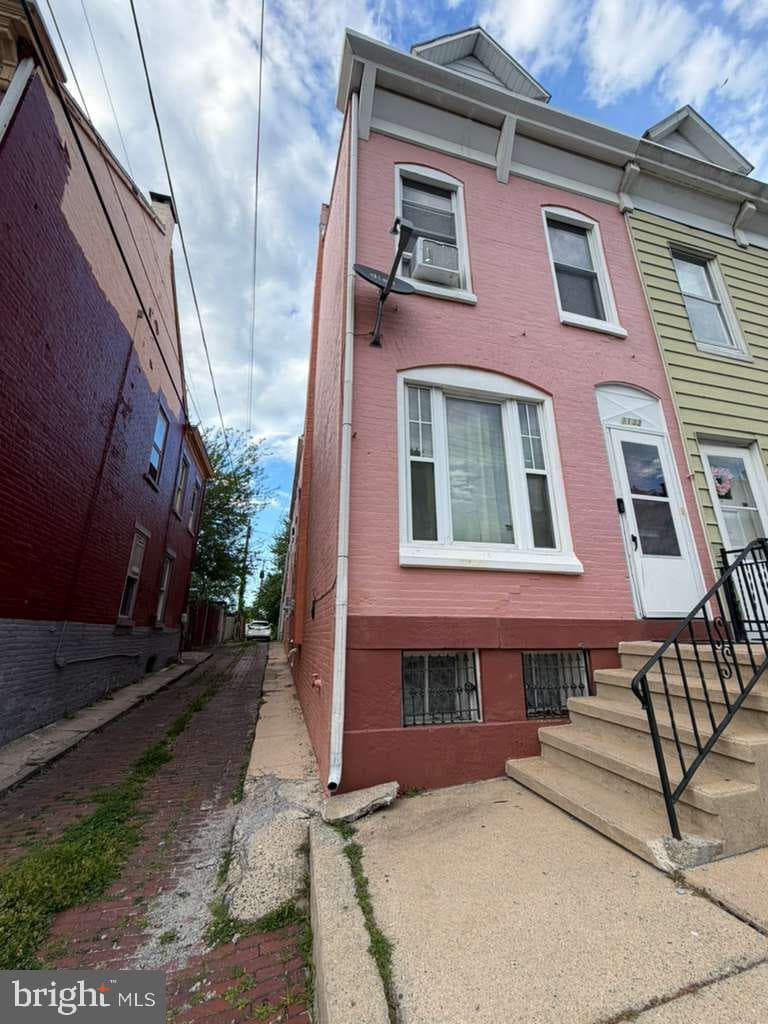 1133 Douglass St, Reading