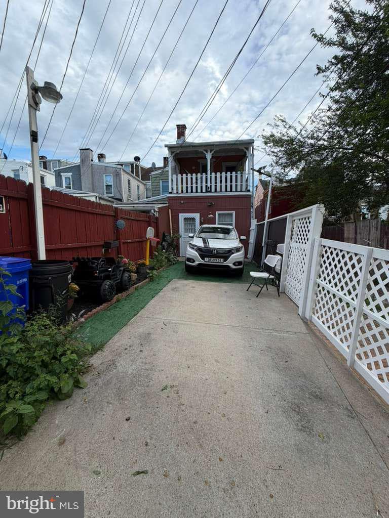 1133 Douglass St photo 6