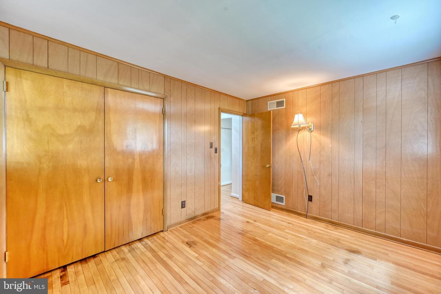 10 E Lincoln Avenue photo 19