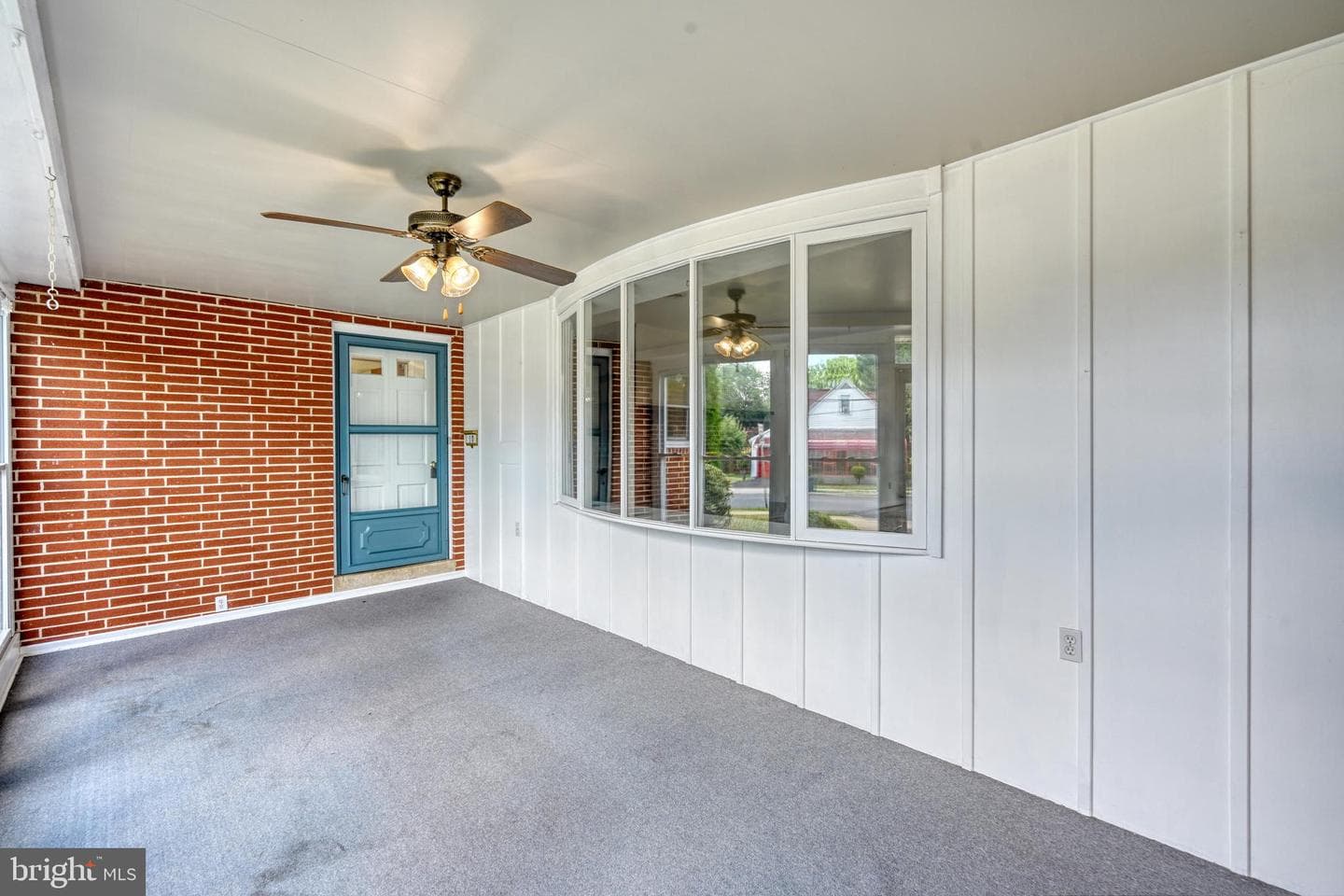 10 E Lincoln Avenue photo 3