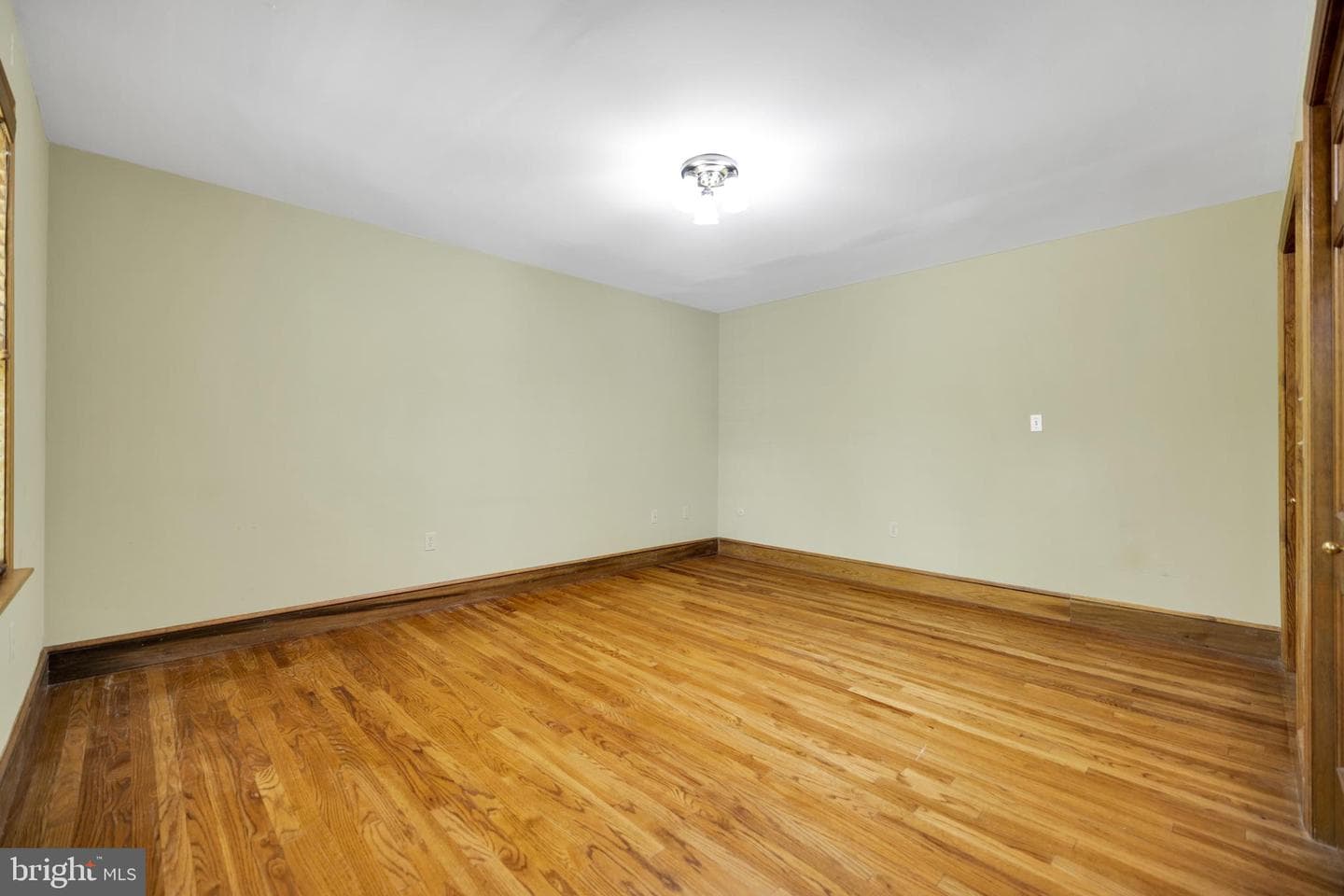 1800 Reading Boulevard photo 35
