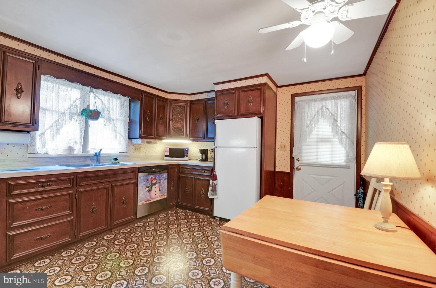 310 Carolina Avenue photo 8