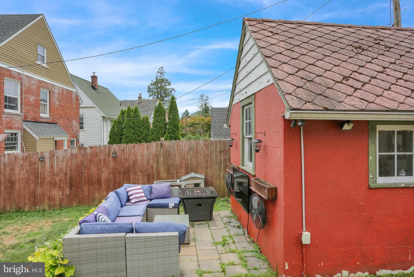 254 Endlich Avenue photo 22