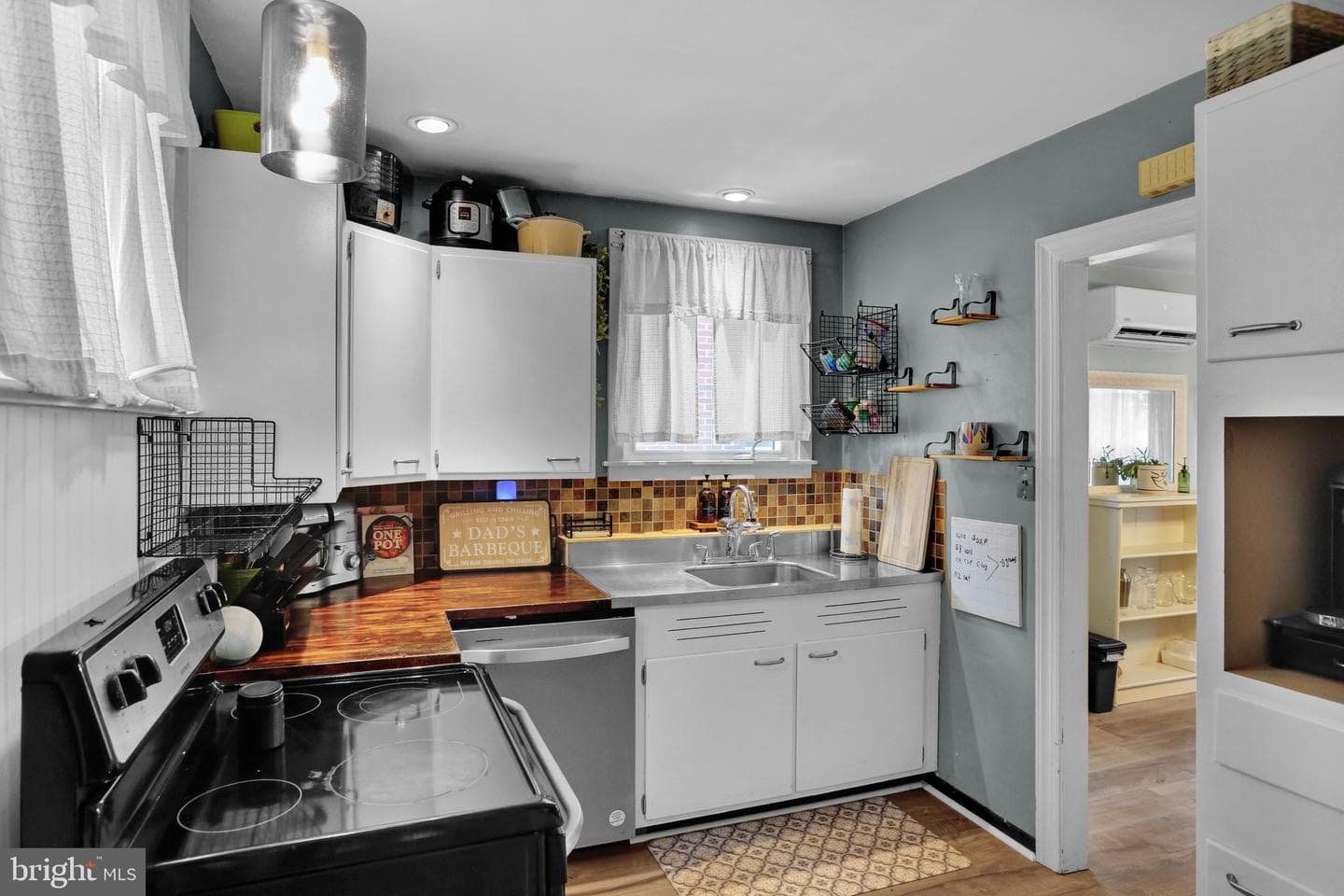 254 Endlich Avenue photo 8
